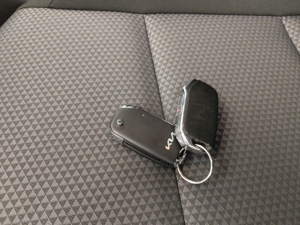 2025 Kia Soul in St. Louis, MO 63136 - 18129740 32