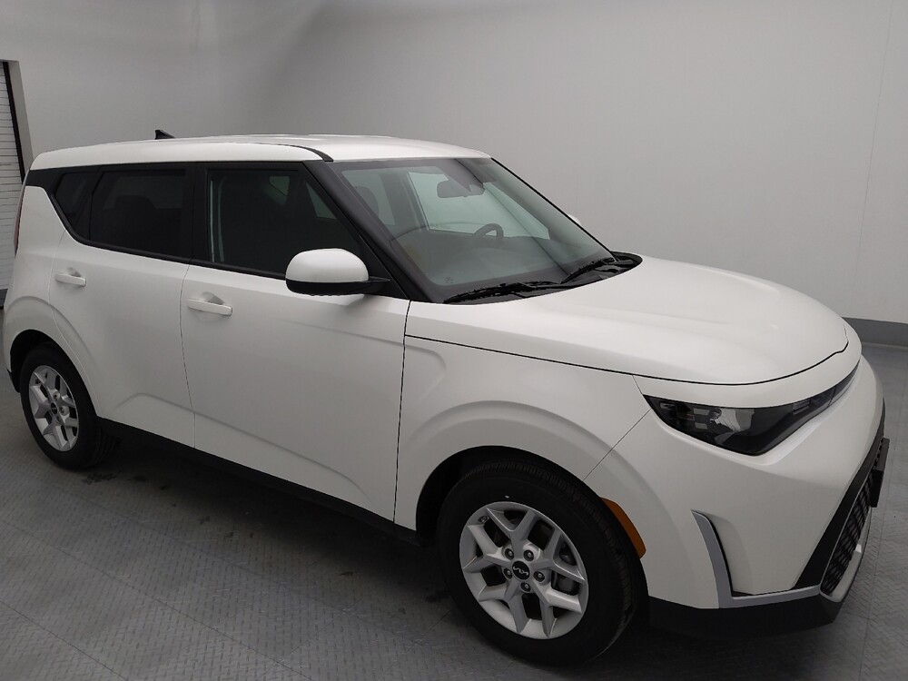 2025 Kia Soul in St. Louis, MO 63136 - 18129740 11