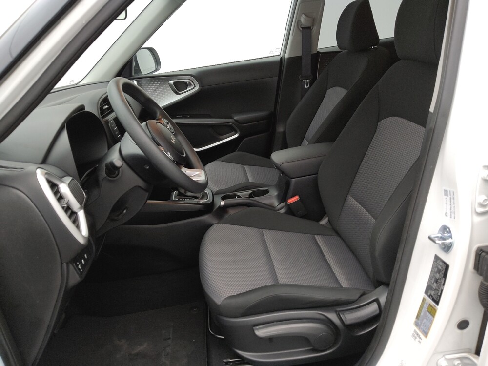 2025 Kia Soul in St. Louis, MO 63136 - 18129740 17