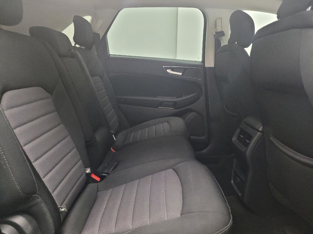 2019 Ford Edge in Taylor, MI 48180 - 18129751 19