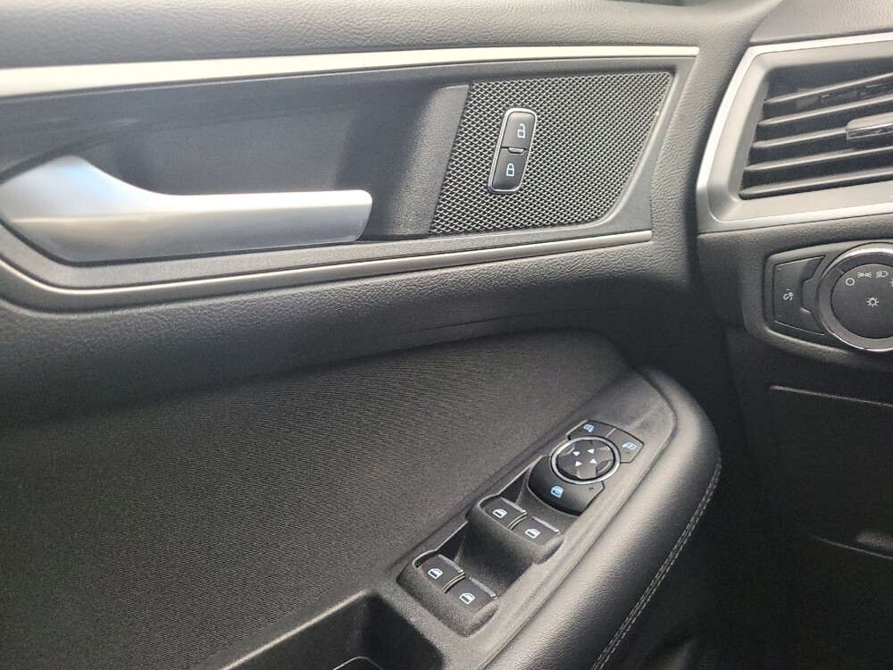 2019 Ford Edge in Taylor, MI 48180 - 18129751 27