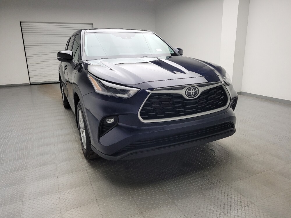 2021 Toyota Highlander in Taylor, MI 48180 - 18129755 14