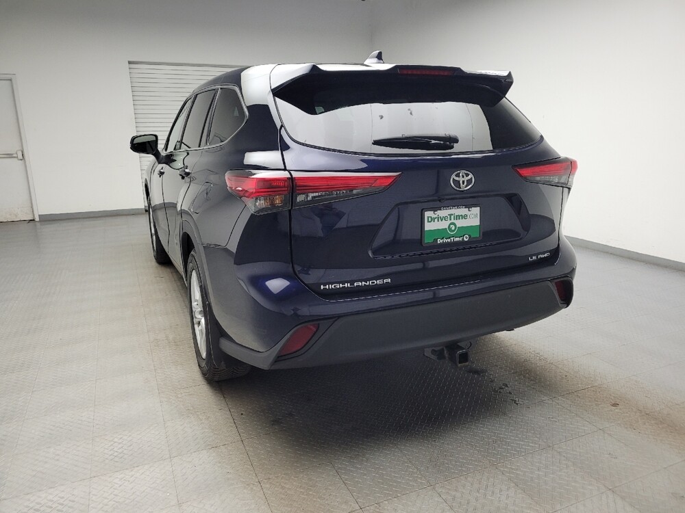 2021 Toyota Highlander in Taylor, MI 48180 - 18129755 6