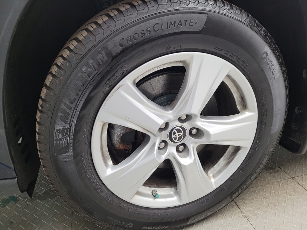 2021 Toyota Highlander in Taylor, MI 48180 - 18129755 31