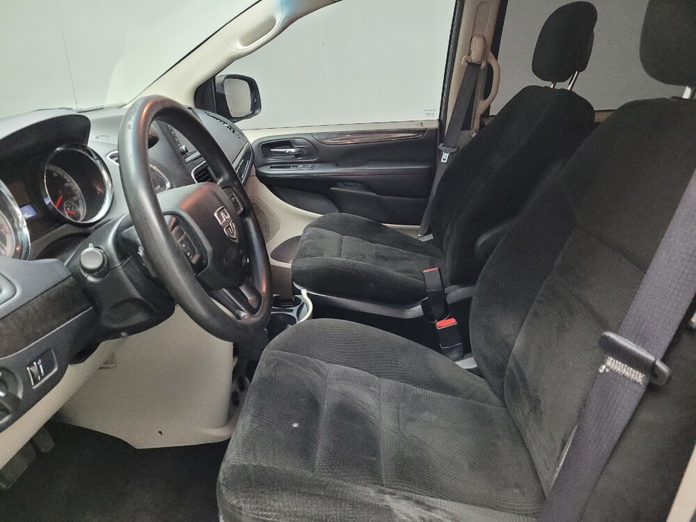 2017 Dodge Grand Caravan in Taylor, MI 48180 - 18129756 17