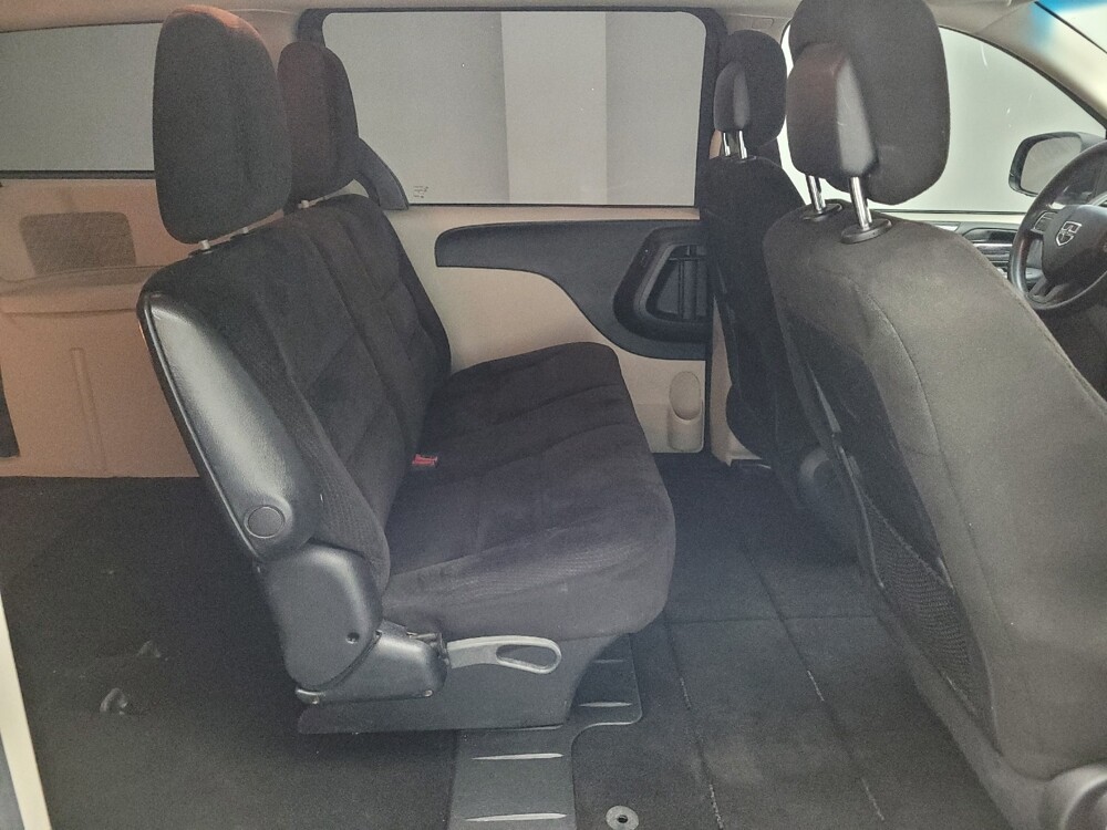 2017 Dodge Grand Caravan in Taylor, MI 48180 - 18129756 19