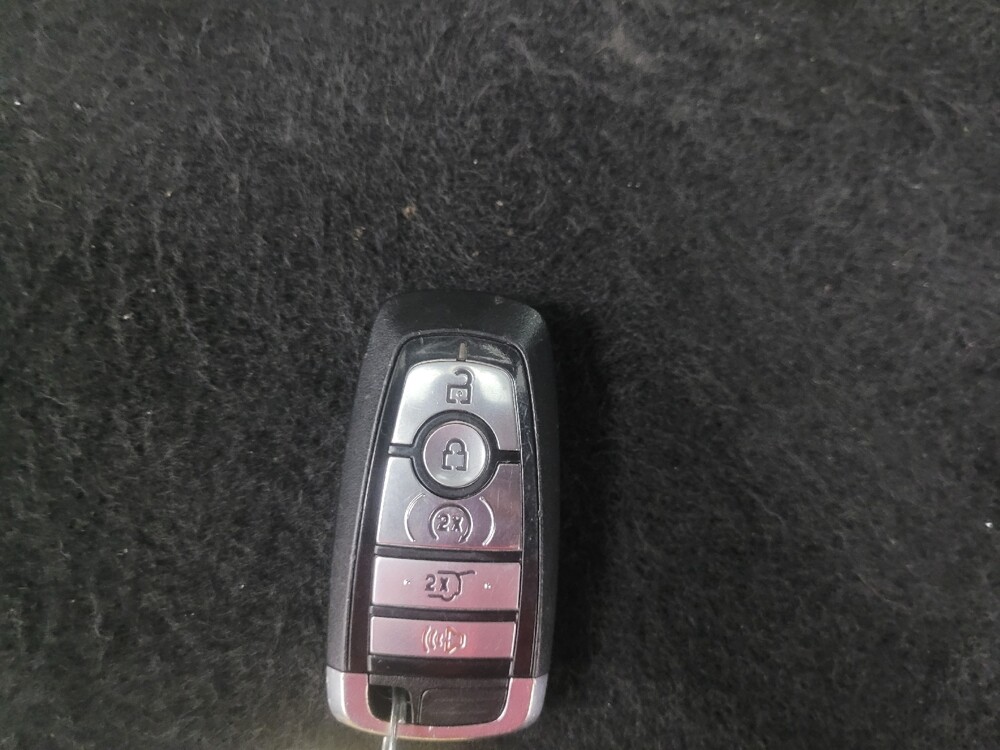 2020 Ford Explorer in Indianapolis, IN 46219 - 18129762 32