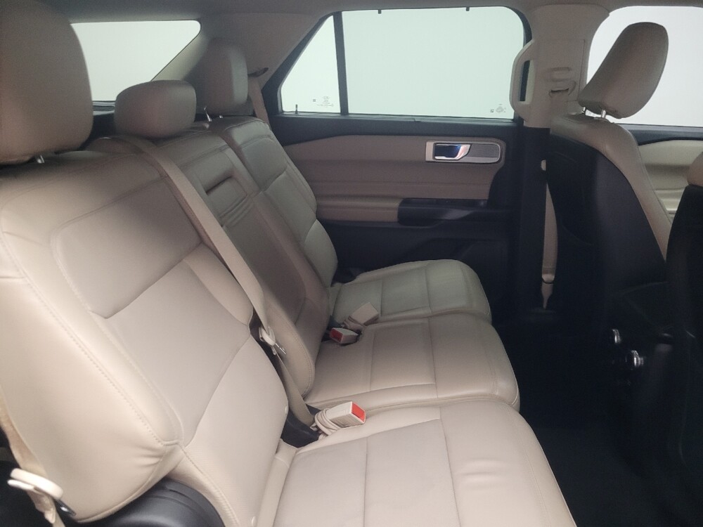 2020 Ford Explorer in Indianapolis, IN 46219 - 18129762 19