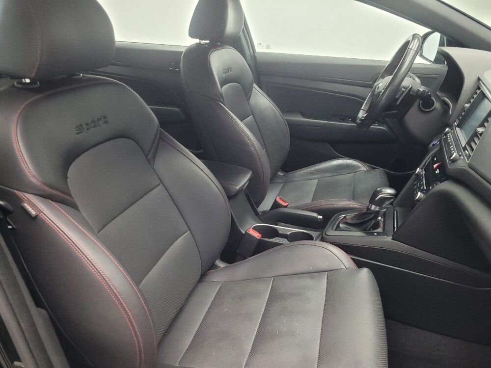 2018 Hyundai Elantra in Indianapolis, IN 46219 - 18129763 21