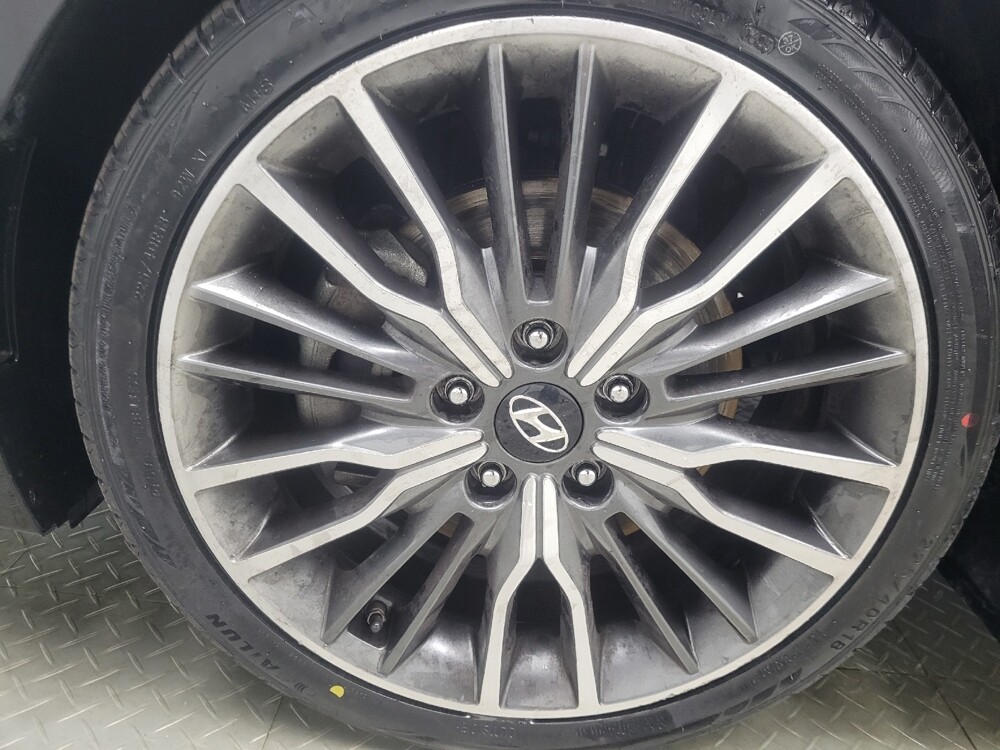 2018 Hyundai Elantra in Indianapolis, IN 46219 - 18129763 31