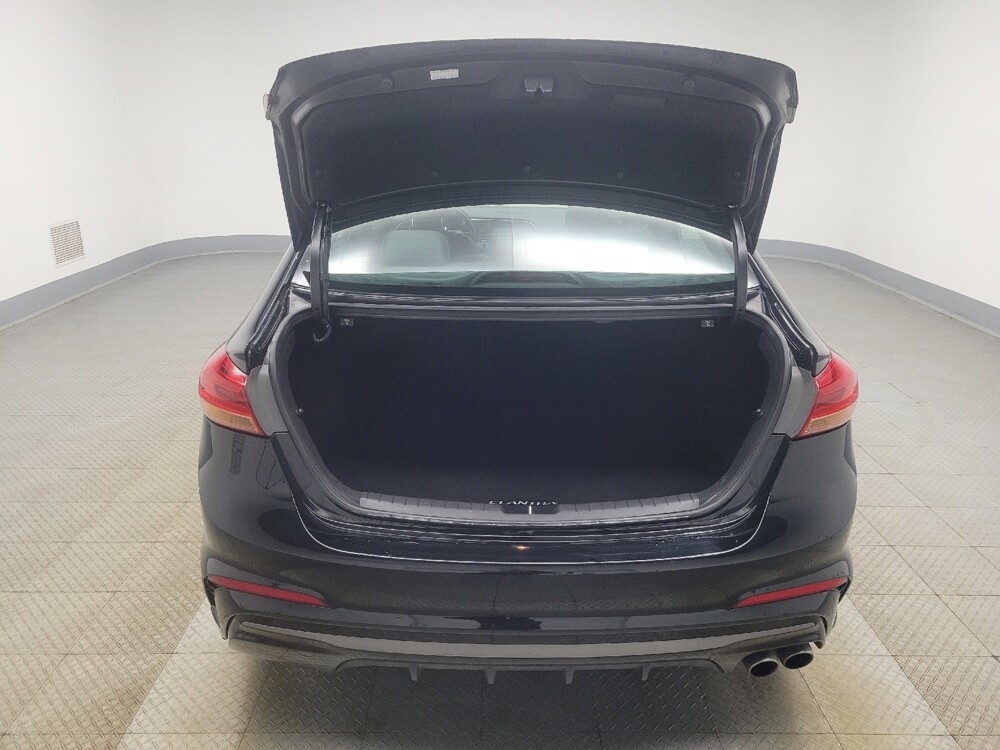 2018 Hyundai Elantra in Indianapolis, IN 46219 - 18129763 29