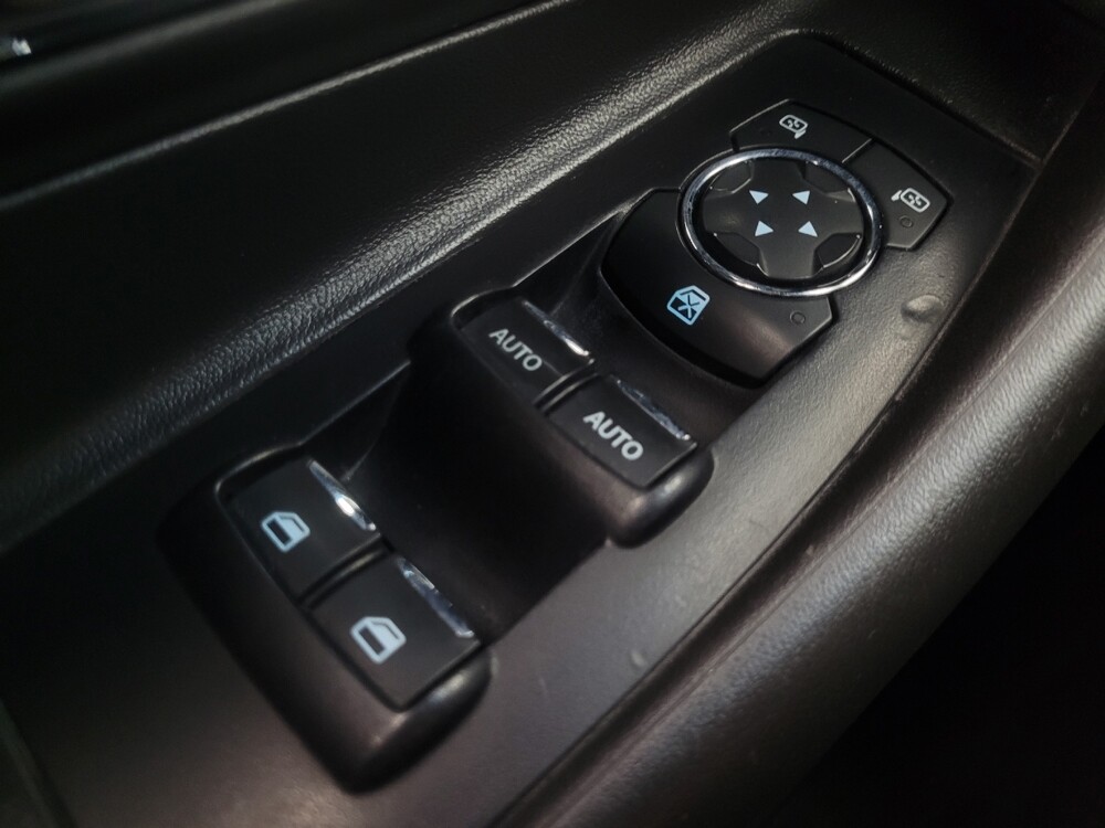 2019 Ford Taurus in Mishawaka, IN 46545 - 18129773 27