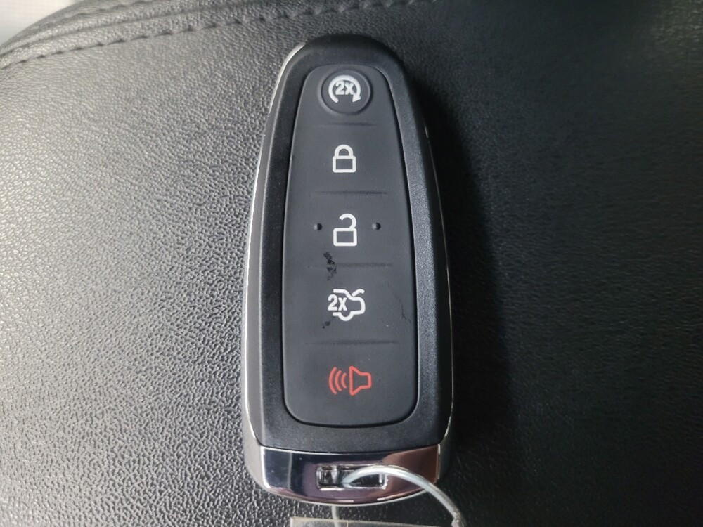 2019 Ford Taurus in Mishawaka, IN 46545 - 18129773 32