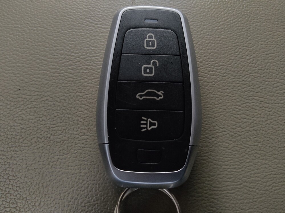 2017 Kia Sorento in Jackson, MS 39211 - 18129774 32