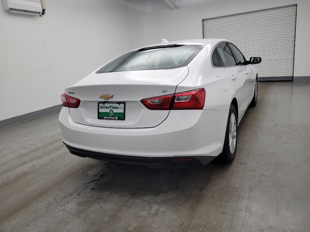 2018 Chevrolet Malibu in Fairfield, OH 45014 - 18129777 7