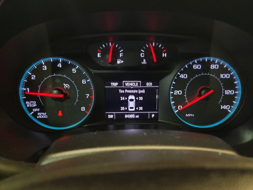 2018 Chevrolet Malibu in Fairfield, OH 45014 - 18129777 23