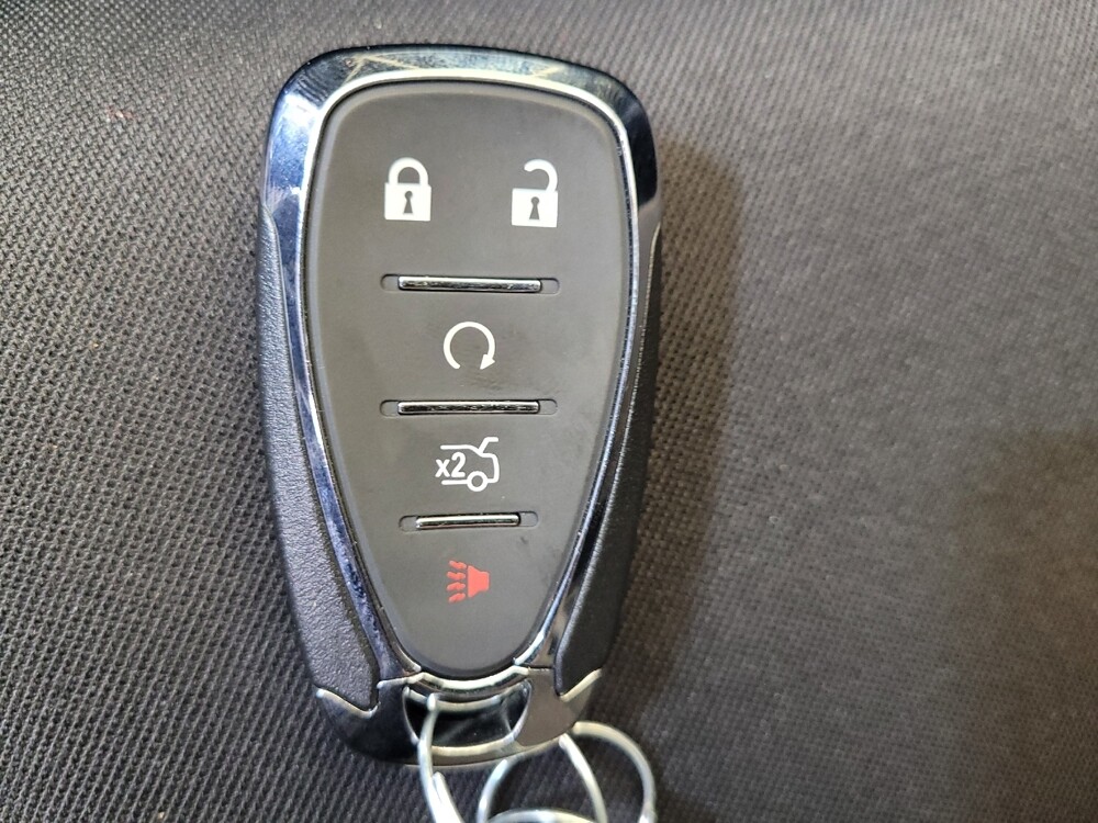 2018 Chevrolet Malibu in Fairfield, OH 45014 - 18129777 32