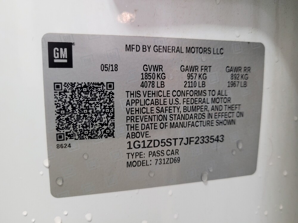 2018 Chevrolet Malibu in Fairfield, OH 45014 - 18129777 33