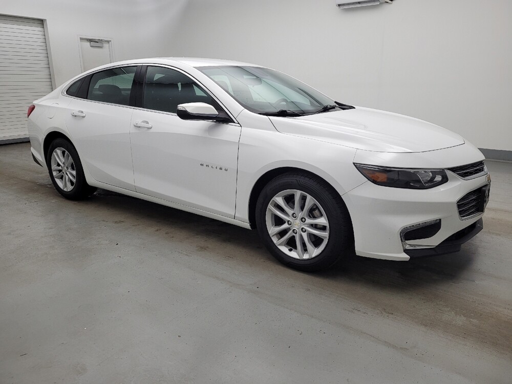 2018 Chevrolet Malibu in Fairfield, OH 45014 - 18129777 11