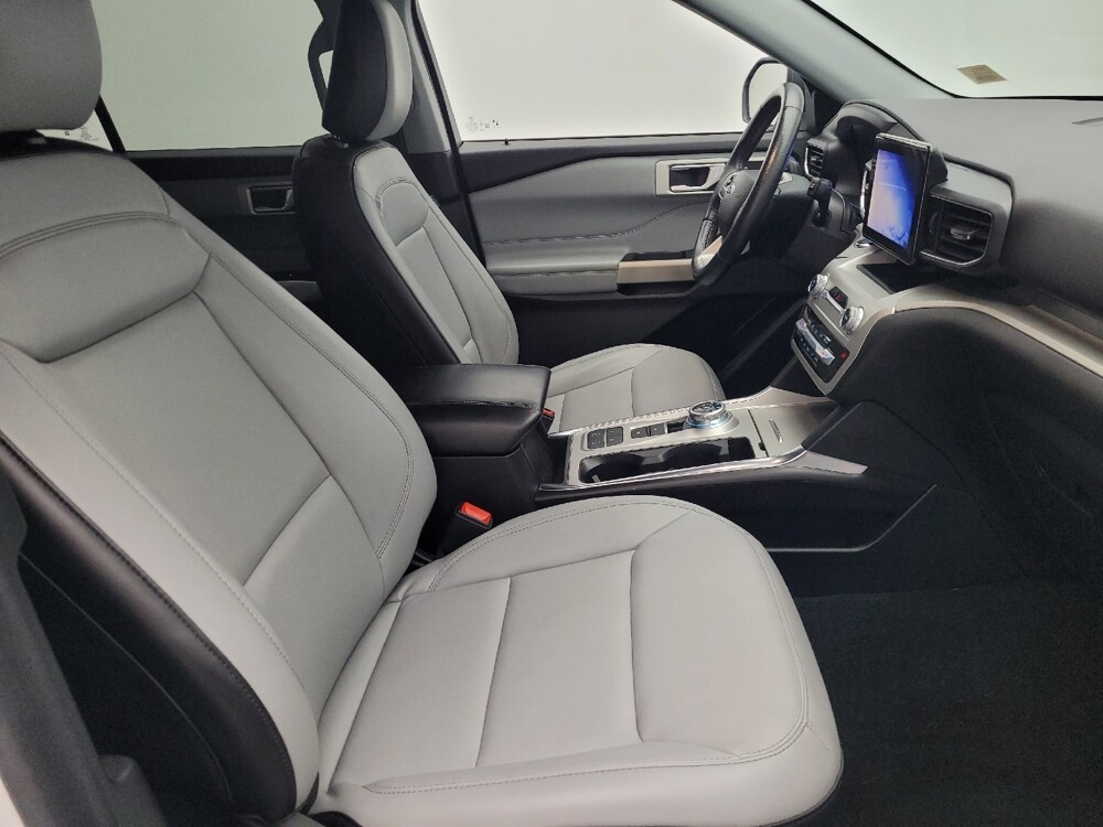 2021 Ford Explorer in Jacksonville, FL 32210 - 18129779 21