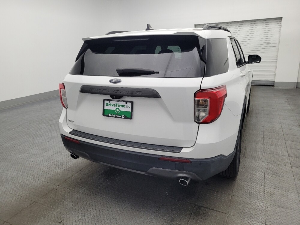 2021 Ford Explorer in Jacksonville, FL 32210 - 18129779 7