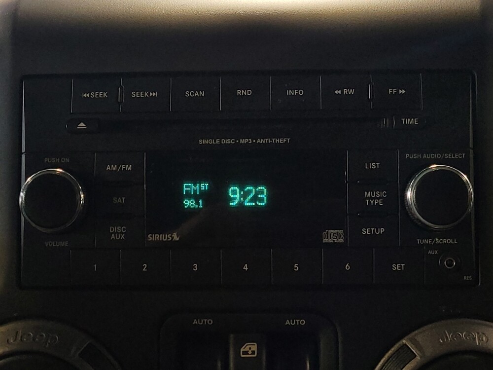 2015 Jeep Wrangler in Ocala, FL 34471 - 18129783 25