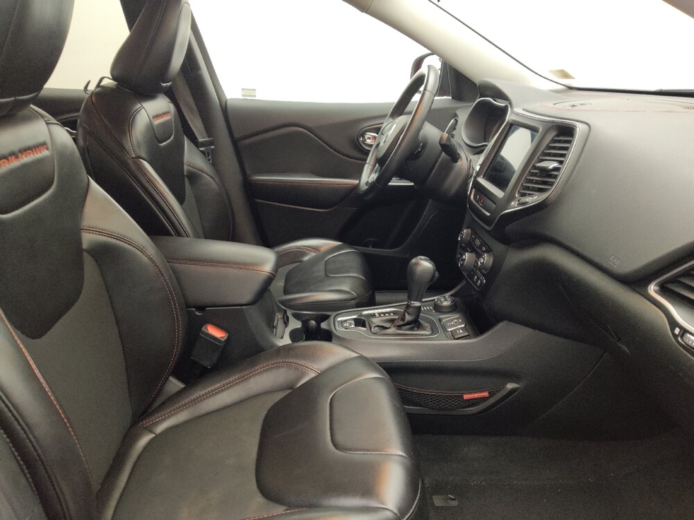 2019 Jeep Cherokee in Savannah, GA 31419 - 18129790 21