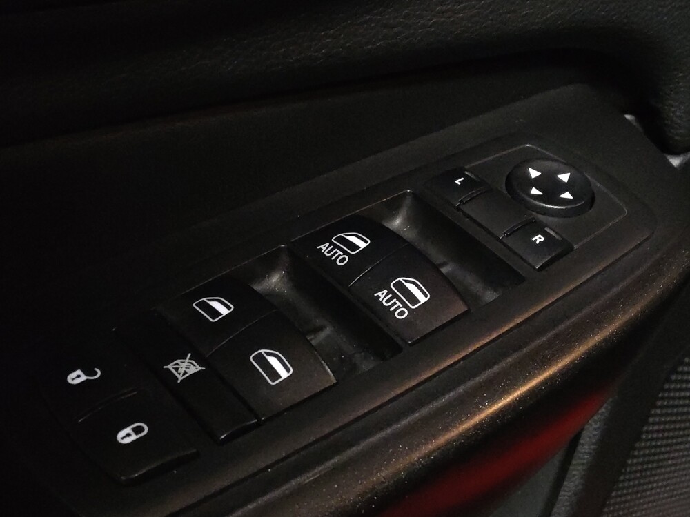 2019 Jeep Cherokee in Savannah, GA 31419 - 18129790 27