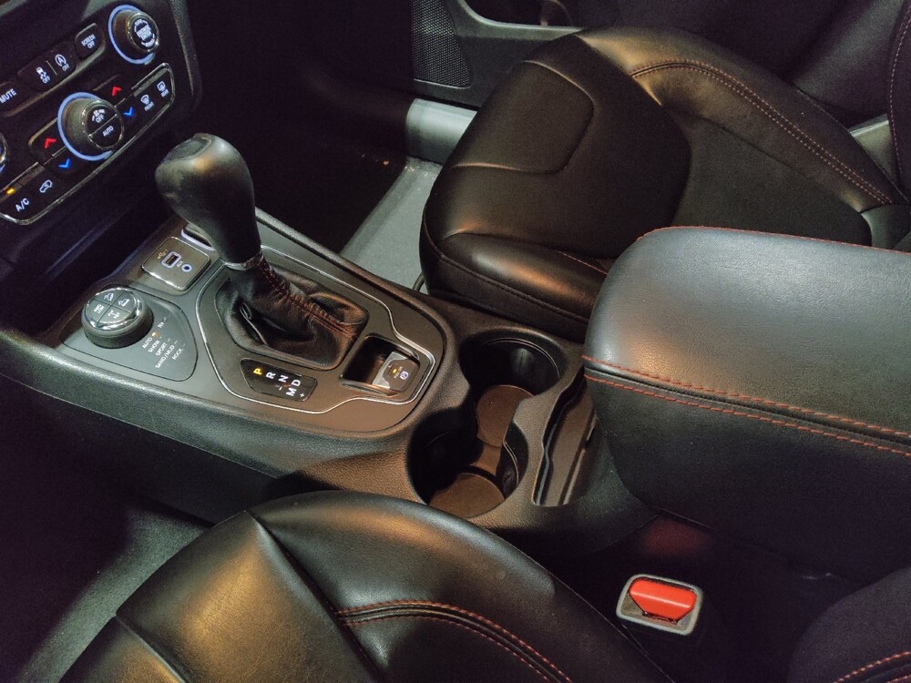 2019 Jeep Cherokee in Savannah, GA 31419 - 18129790 26