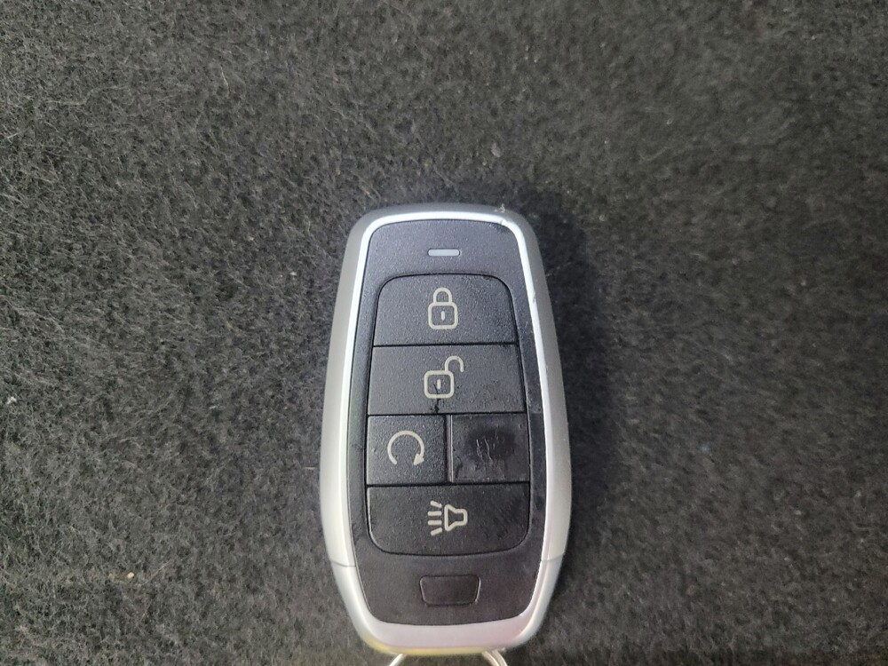 2021 Chevrolet Equinox in Highland, IN 46322 - 18129791 32