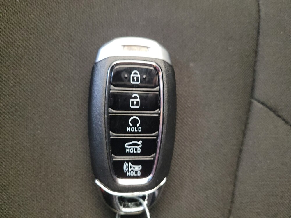 2022 Hyundai Elantra in Maple Heights, OH 44137 - 18129795 32