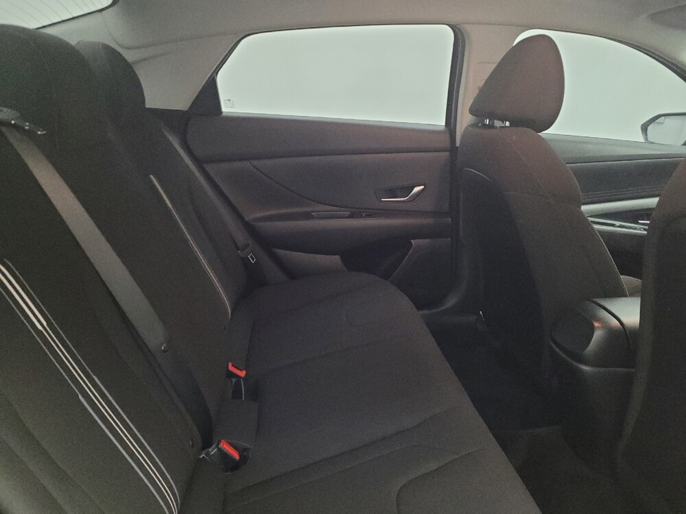 2022 Hyundai Elantra in Maple Heights, OH 44137 - 18129795 19