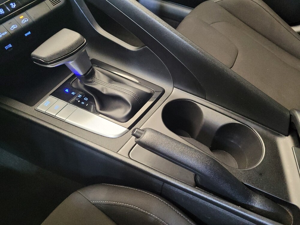 2022 Hyundai Elantra in Maple Heights, OH 44137 - 18129795 26