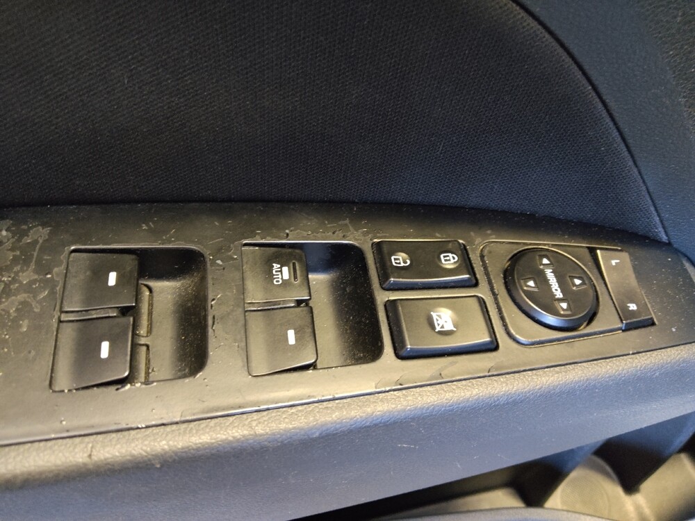 2020 Hyundai Elantra in Macon, GA 31210 - 18129799 27