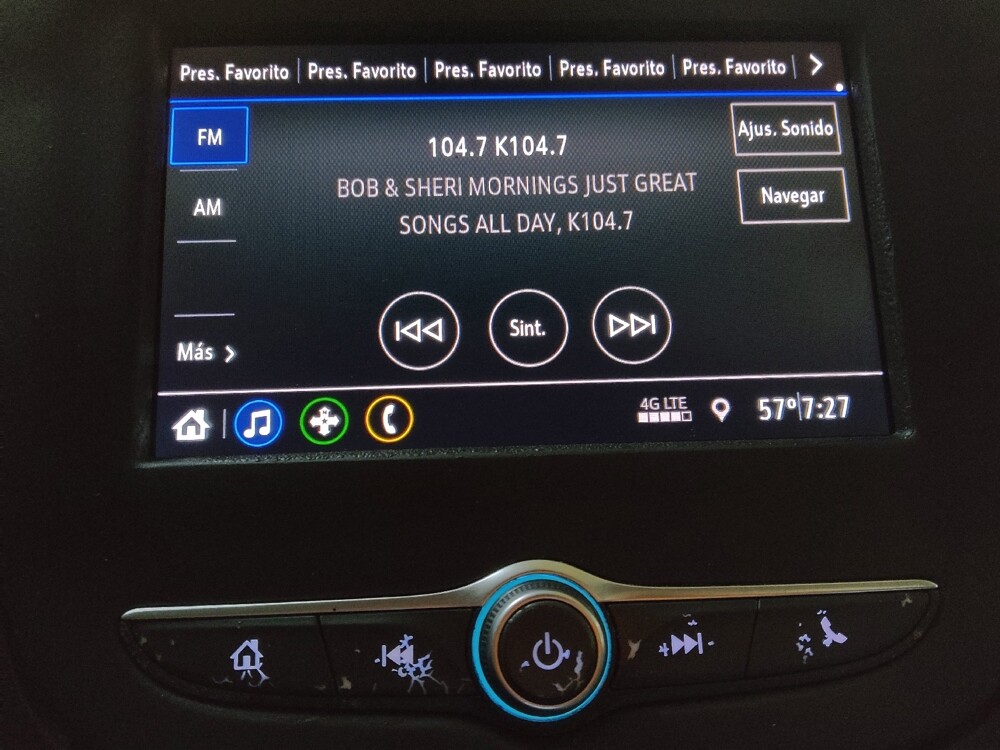 2021 Chevrolet Equinox in Greenville, SC 29607 - 18129803 25