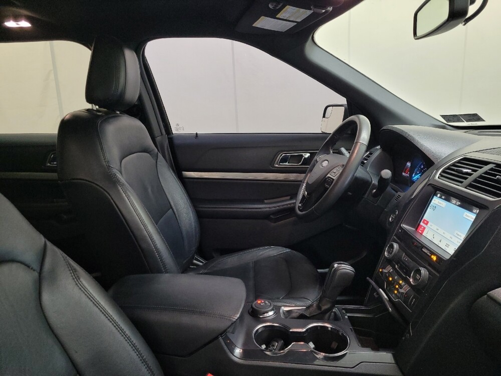 2018 Ford Explorer in Langhorne, PA 19047 - 18129810 21