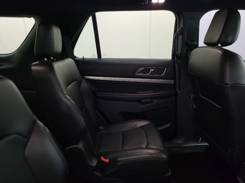 2018 Ford Explorer in Langhorne, PA 19047 - 18129810 19