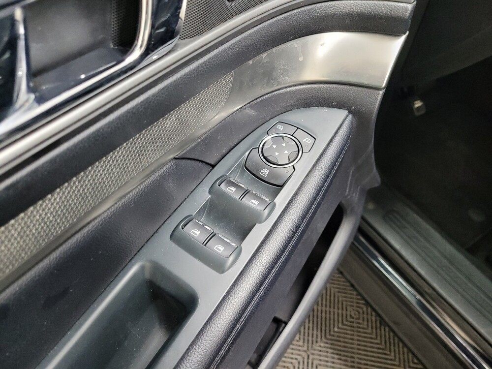 2018 Ford Explorer in Langhorne, PA 19047 - 18129810 27