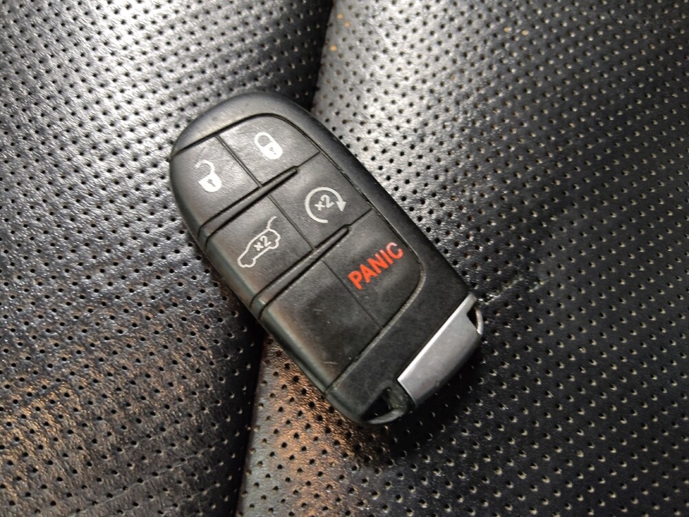 2017 Jeep Grand Cherokee in Phoenix, AZ 85022 - 18129811 32