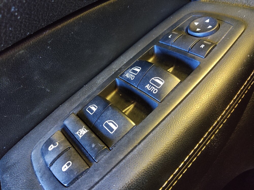 2017 Jeep Grand Cherokee in Phoenix, AZ 85022 - 18129811 27