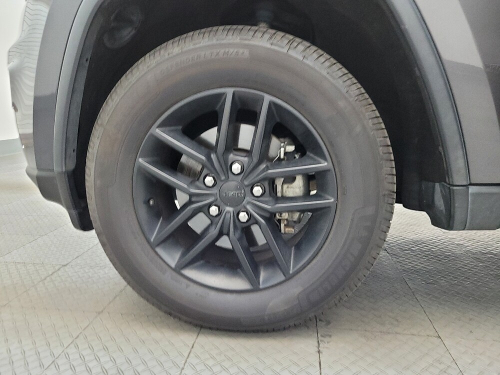 2017 Jeep Grand Cherokee in Phoenix, AZ 85022 - 18129811 31