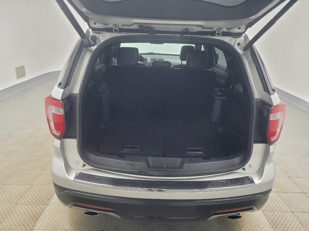 2018 Ford Explorer in Indianapolis, IN 46219 - 18129815 29