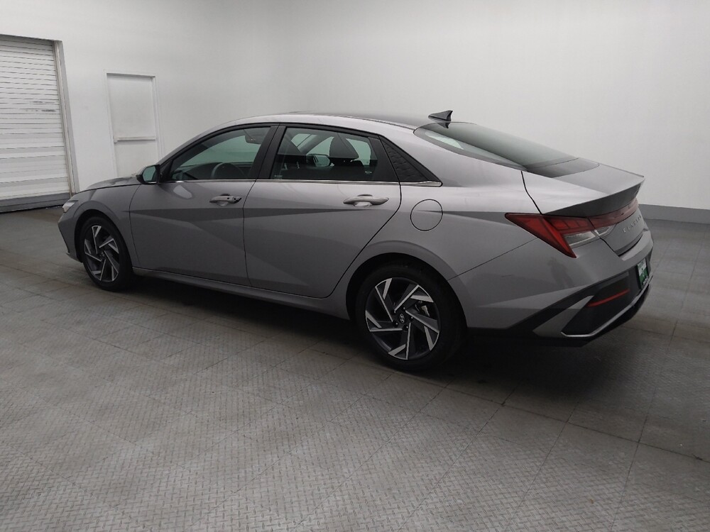 2025 Hyundai Elantra in Gainesville, FL 32609 - 18129818 3