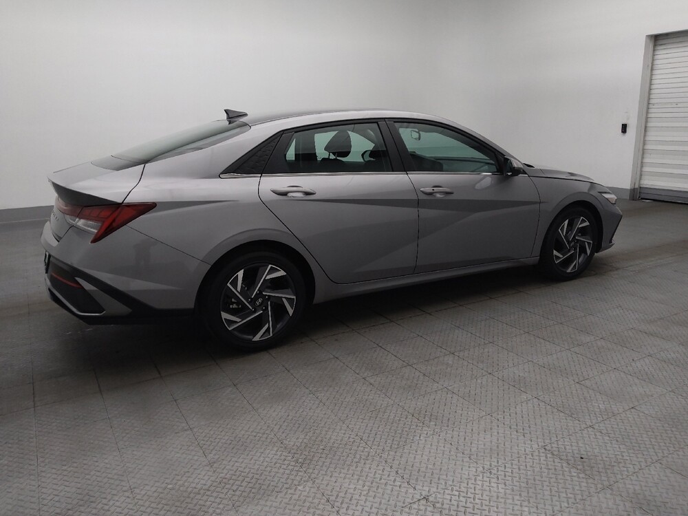 2025 Hyundai Elantra in Gainesville, FL 32609 - 18129818 10