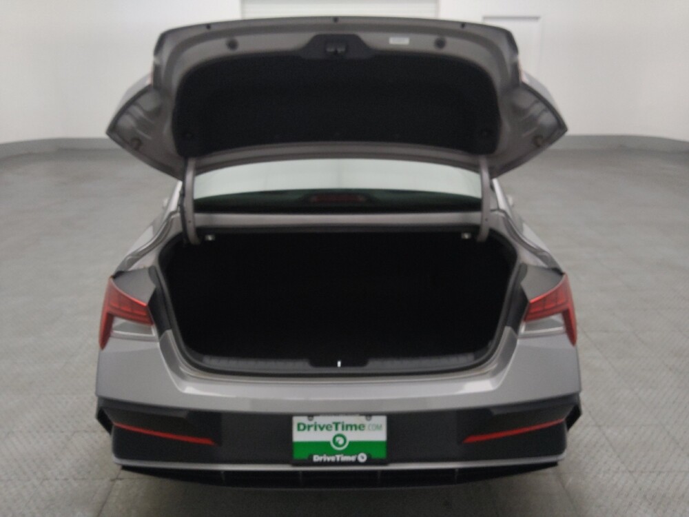 2025 Hyundai Elantra in Gainesville, FL 32609 - 18129818 29