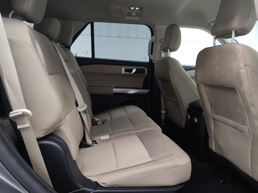 2022 Ford Explorer in St. Louis, MO 63136 - 18129819 19