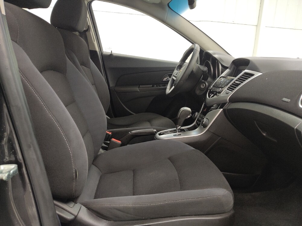 2016 Chevrolet Cruze in St. Louis, MO 63136 - 18129820 21