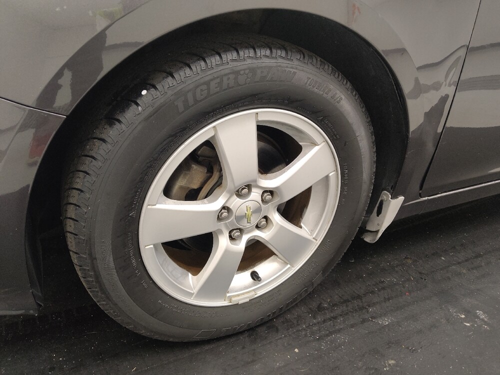 2016 Chevrolet Cruze in St. Louis, MO 63136 - 18129820 31