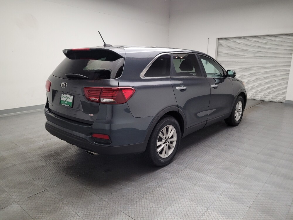 2020 Kia Sorento in Riverside, CA 92504 - 18129827 9