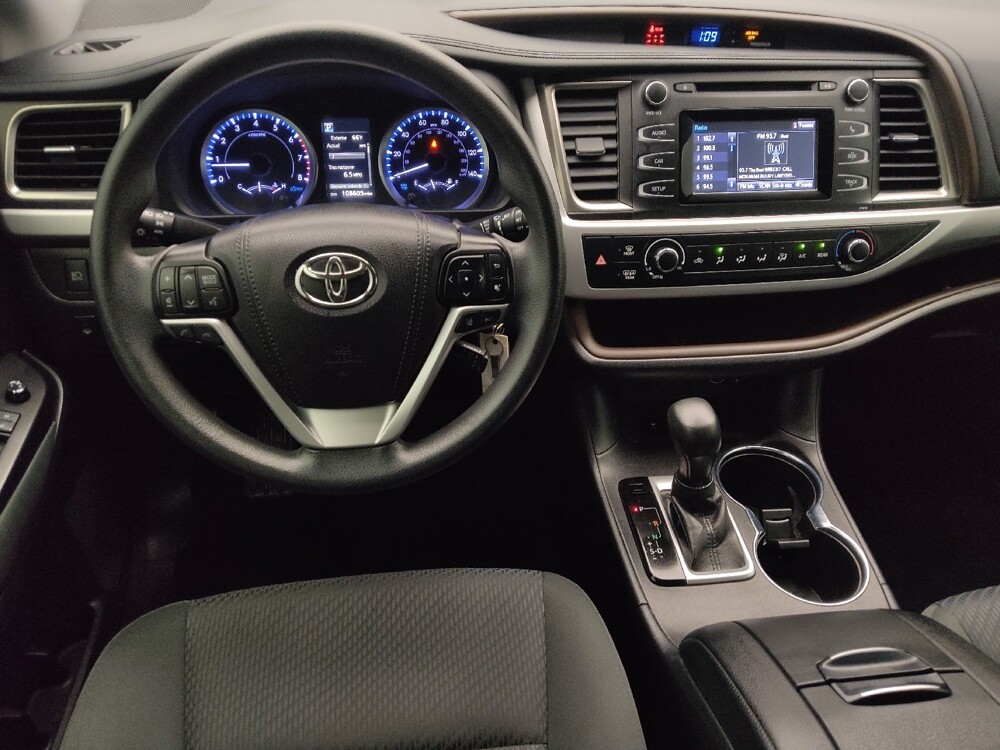 2019 Toyota Highlander in Houston, TX 77074 - 18129829 22